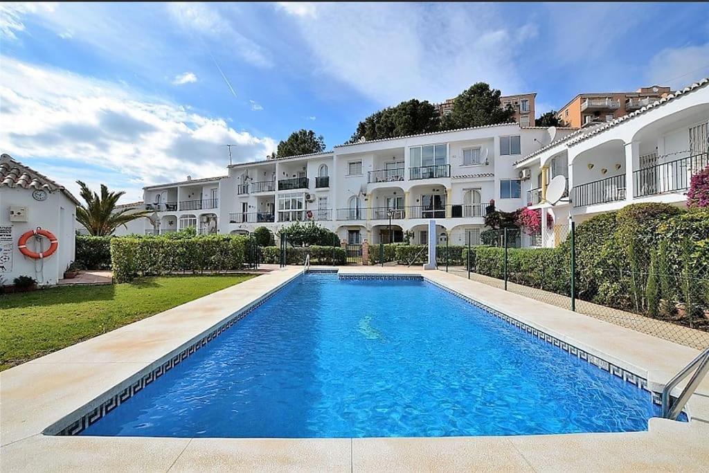 Apartmán Lux 2 Kmr App Stella Blanca Met Zwembaden Airco En Zeezicht Fuengirola Exteriér fotografie