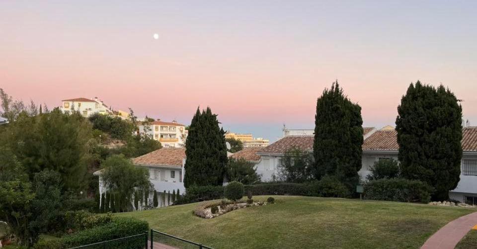 Apartmán Lux 2 Kmr App Stella Blanca Met Zwembaden Airco En Zeezicht Fuengirola Exteriér fotografie